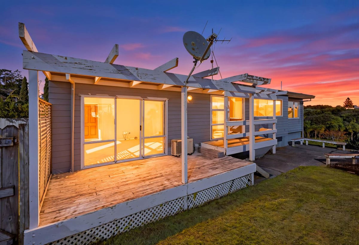 Next to a reserve, 607m2 section, Newly carpeted 3 beds 1 bath house, Semi-ensuite bathroom plus separate toilet, Single carport with roller door, move-in ready, 66 De Quincey Terrace, Highland Park, Auckland