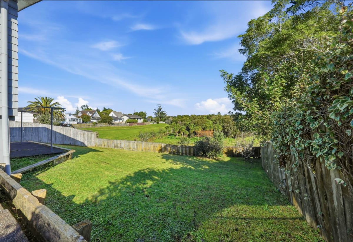 Next to a reserve, 607m2 section, Newly carpeted 3 beds 1 bath house, Semi-ensuite bathroom plus separate toilet, Single carport with roller door, move-in ready, 66 De Quincey Terrace, Highland Park, Auckland