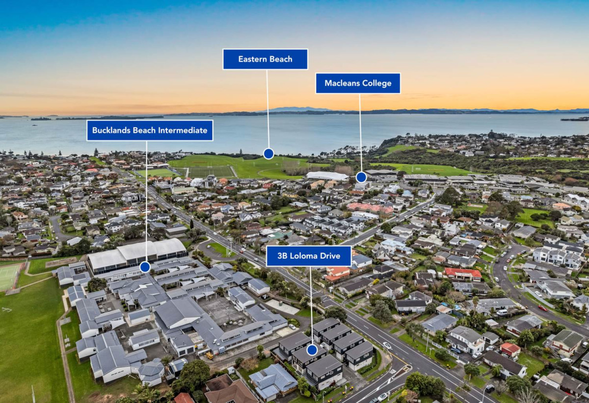 Zoned for BBI & Macleans, 192m2 Standalone 4 beds 2.5 baths home with double garage, 3B Loloma Drive, Half Moon Bay, Auckland
