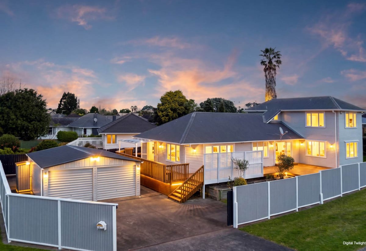 693m2 section, 5 beds + office 2 baths house with double garage, 67 Waipani Road, Te Atatu Peninsula, Auckland