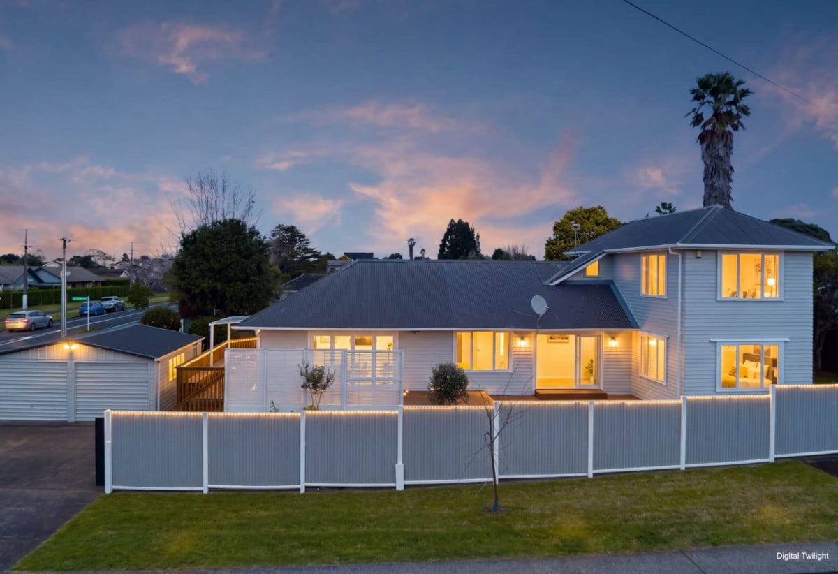 693m2 section, 5 beds + office 2 baths house with double garage, 67 Waipani Road, Te Atatu Peninsula, Auckland