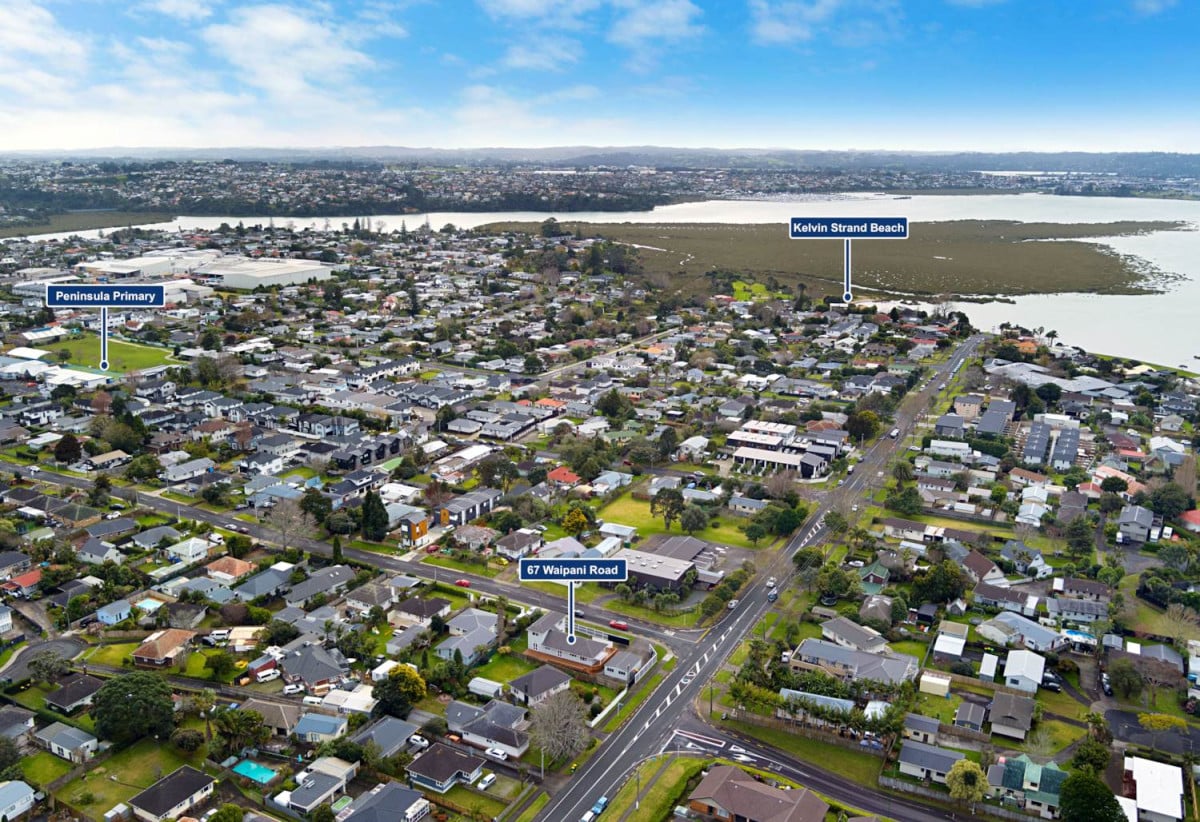 693m2 section, 5 beds + office 2 baths house with double garage, 67 Waipani Road, Te Atatu Peninsula, Auckland