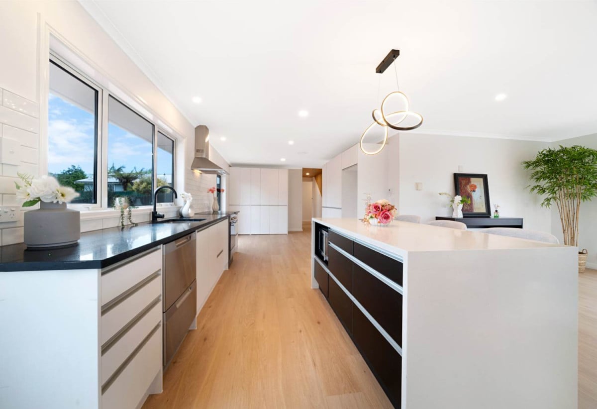 693m2 section, 5 beds + office 2 baths house with double garage, 67 Waipani Road, Te Atatu Peninsula, Auckland