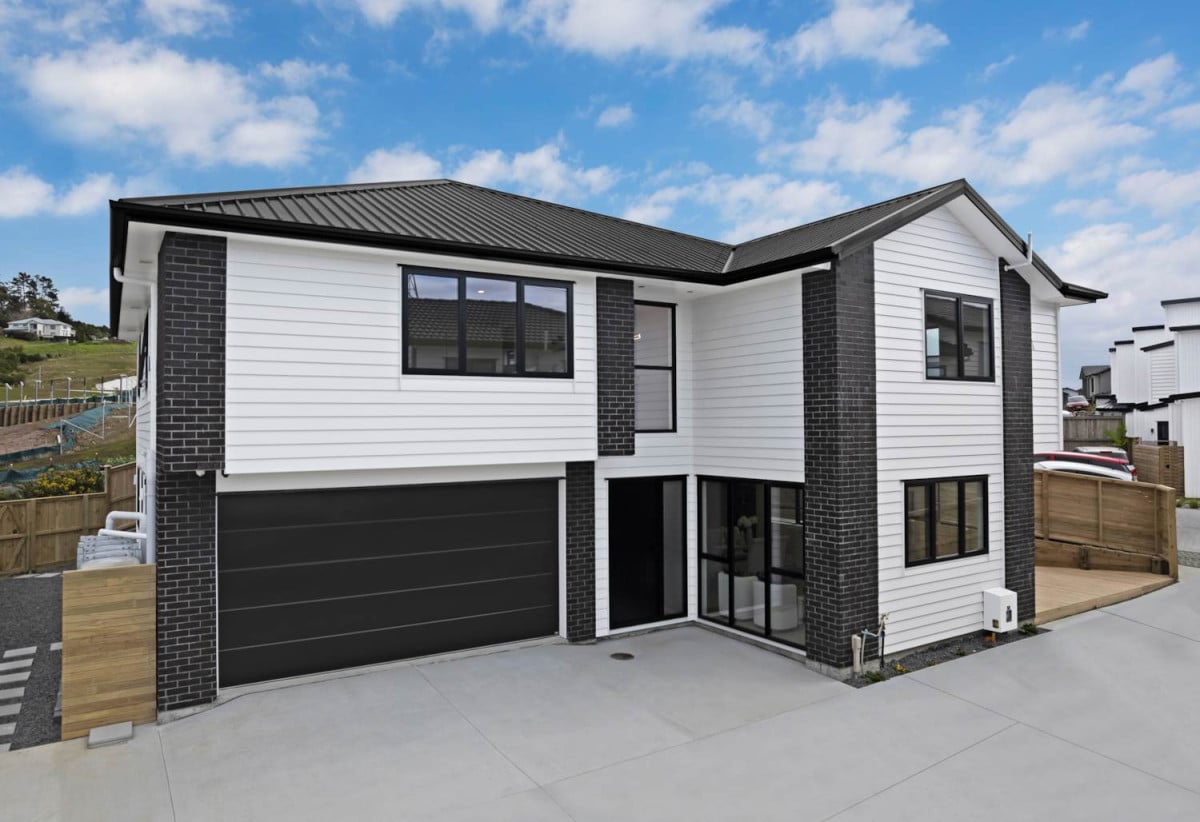 2 kitchens, Brandnew 7 beds (3 ensuites) 5.5 baths house with double garage and 2 beds granny, 76b Koromeke Street, Flat Bush, Auckland