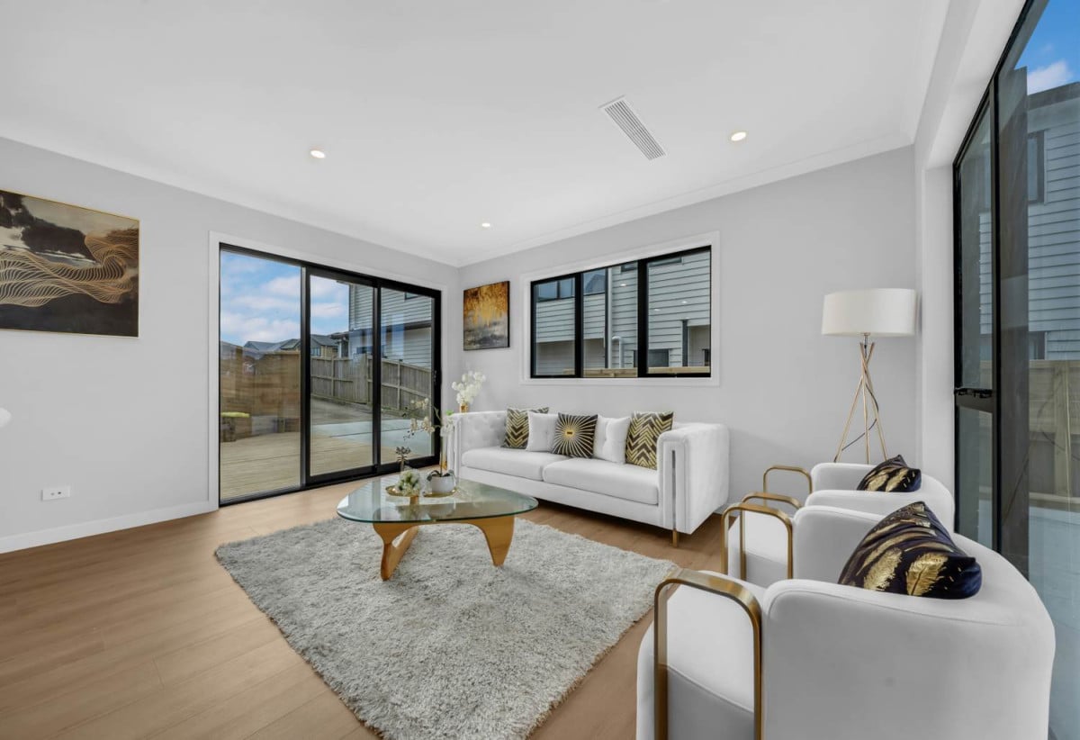 2 kitchens, Brandnew 7 beds (3 ensuites) 5.5 baths house with double garage and 2 beds granny, 76b Koromeke Street, Flat Bush, Auckland