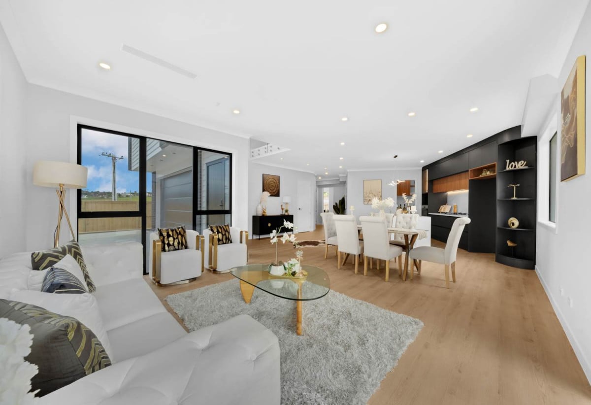2 kitchens, Brandnew 7 beds (3 ensuites) 5.5 baths house with double garage and 2 beds granny, 76b Koromeke Street, Flat Bush, Auckland