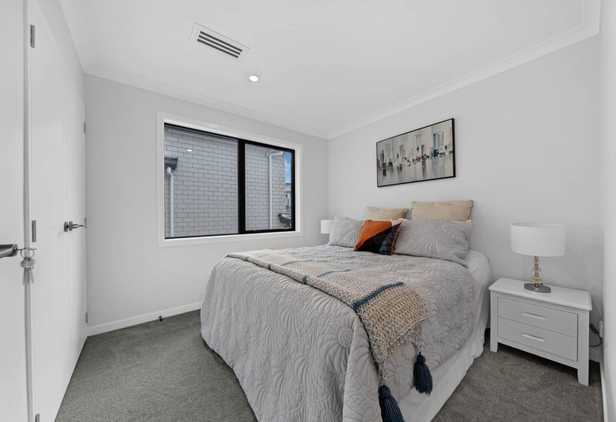 2 kitchens, Brandnew 7 beds (3 ensuites) 5.5 baths house with double garage and 2 beds granny, 76b Koromeke Street, Flat Bush, Auckland