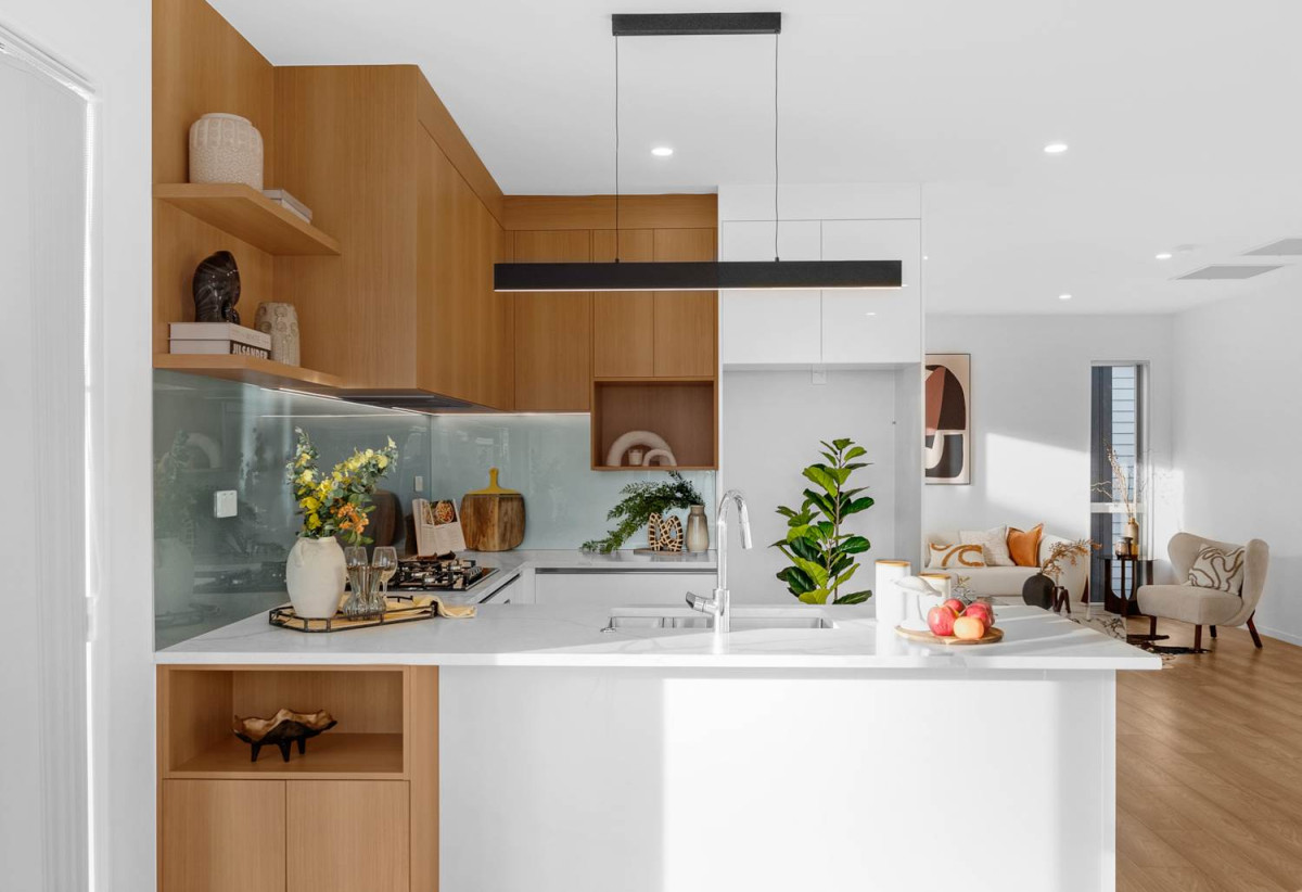 Walks to Macleans College and BBI, Brandnew standalone 4 beds 3 baths home with double garage, 37A Sorrel Crescent, Bucklands Beach, Auckland