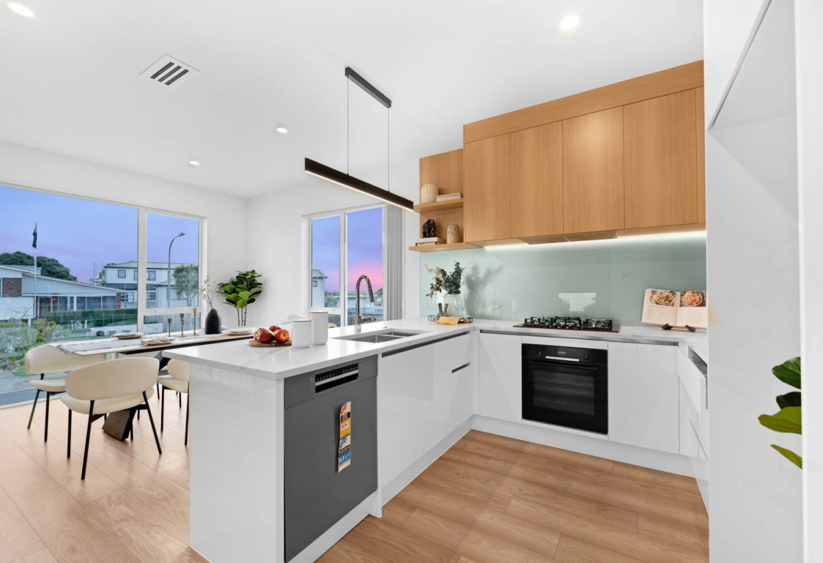 Walks to Macleans College and BBI, Brandnew standalone 4 beds 3 baths home with double garage, 37A Sorrel Crescent, Bucklands Beach, Auckland