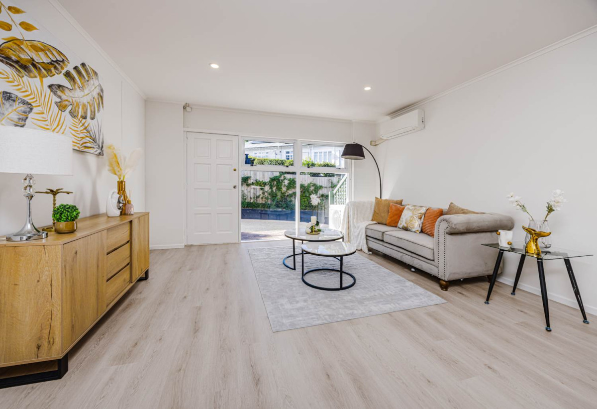 Double Grammar school zone, Renovated 2 beds 1 bath home with carport, Zoned for Auckland Grammar and Epsom Girls’ Grammar, 6/29 Birdwood Crescent, Parnell, Auckland