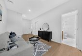 897m2 Section, 3 kitchens, Brandnew Brick and tile 5 beds (1 ensuite) 3 baths house with double garage and 2 beds granny, 4 Titchmarsh Lane, Pokeno