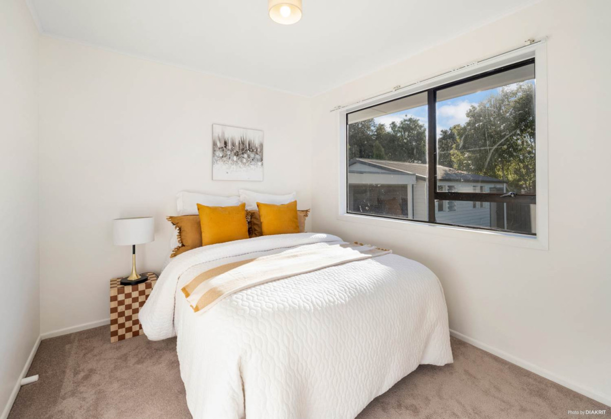 620m2 section, 3 beds 1.5 baths house with double carport, the standalone garage has been thoughtfully converted into a rumpus room and 2 flexi rooms, 6 Rainbow Place, Wattle Downs, Auckland
