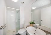 Double Grammar school zone, Freehold 1 bed (1 ensuite) 2 baths apartment, 39sqm with a well-size formal lounge, Both the lounge and bedrooms have floor-to-ceiling windows, Furniture package is included, move-in ready, 1.1 km to Auckland Girls’ Grammar School, 1.6 km to Auckland Grammar, 1110/85 Wakefield Street, City Centre, Auckland