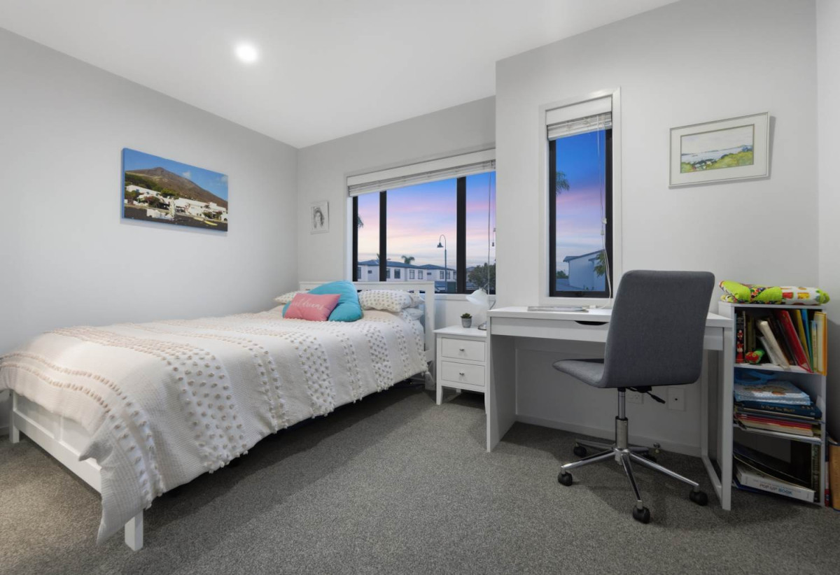 Once in 14 years, Must Sell – Vendors Moving to Retirement Village, Botany Downs Secondary College zone, 2 beds (2 ensuites) 2.5 baths home with single garage and 1 car park, Enjoy exclusive resident access to a swimming pool, tennis court and gym at no extra cost, Short walk to the mall and Botany Downs Secondary College, 90/2 Armoy Drive, East Tamaki, Auckland