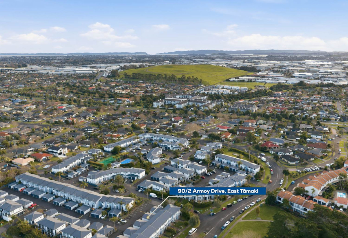 Once in 14 years, Must Sell – Vendors Moving to Retirement Village, Botany Downs Secondary College zone, 2 beds (2 ensuites) 2.5 baths home with single garage and 1 car park, Enjoy exclusive resident access to a swimming pool, tennis court and gym at no extra cost, Short walk to the mall and Botany Downs Secondary College, 90/2 Armoy Drive, East Tamaki, Auckland