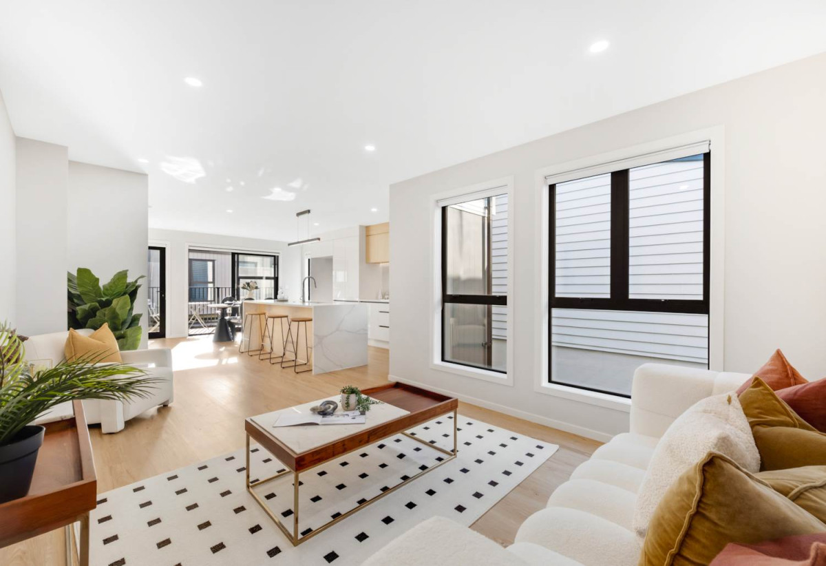 Double Grammar school zone, Standalone 3 beds (2 ensuites) 3 baths home with garage, 1 ensuite ground floor, 0.8 km to Epsom Girls’ Grammar School, 1.6 km to Auckland Grammar, 6/26 Epsom Avenue, Epsom, Auckland