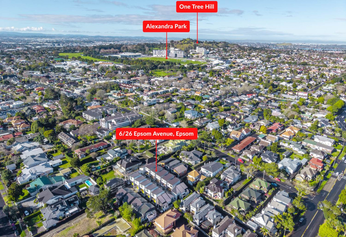 Double Grammar school zone, Standalone 3 beds (2 ensuites) 3 baths home with garage, 1 ensuite ground floor, 0.8 km to Epsom Girls’ Grammar School, 1.6 km to Auckland Grammar, 6/26 Epsom Avenue, Epsom, Auckland