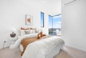 10-Year Master Build Guarantee, Built in lift, 260m2 Standalone freehold 4 beds (4 ensuites) 4.5 baths house with double garage, 4 ensuites, close to beach, shops, schools, 0.8 km to Takapuna School, 6/4 Tennyson Avenue, Takapuna, Auckland