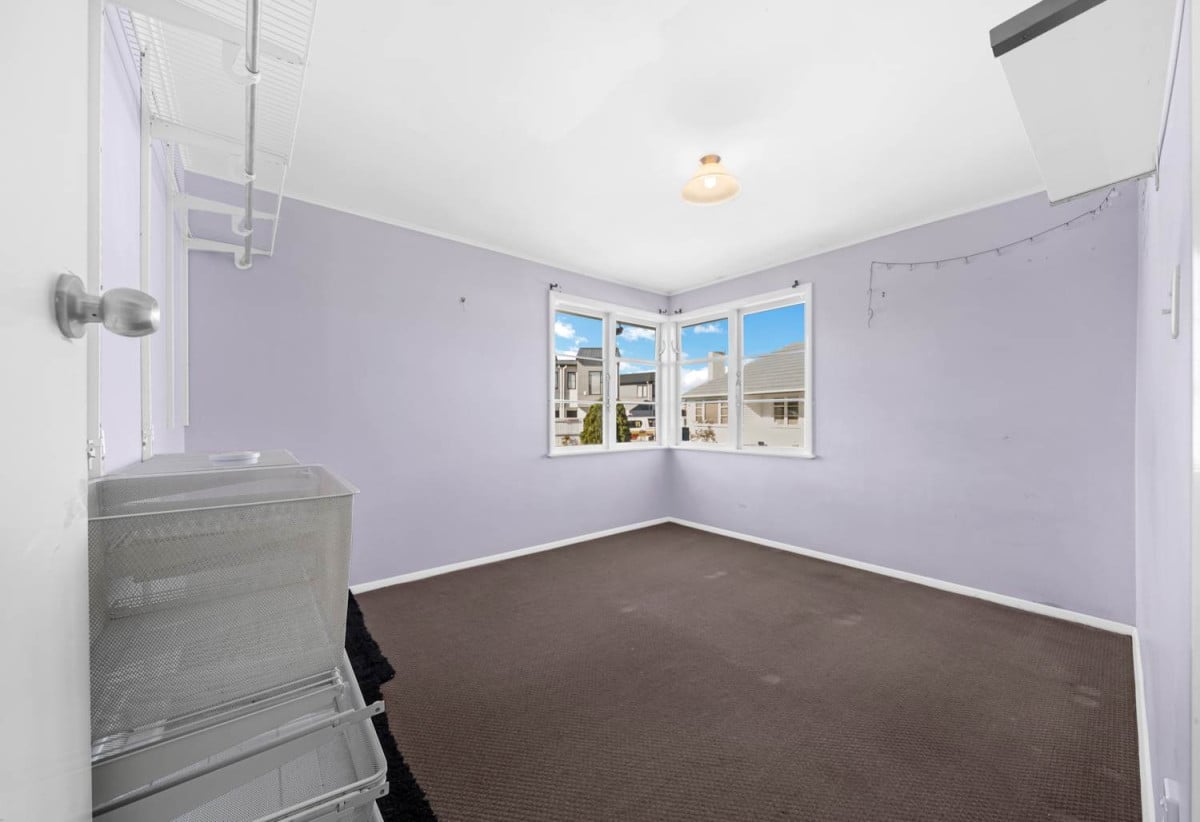 673m2 section, 3 beds 1 bath house, Separate double garage plus a separate single garage, Fully fenced with a secure gate, 5 Bowen Street, Manurewa, Auckland