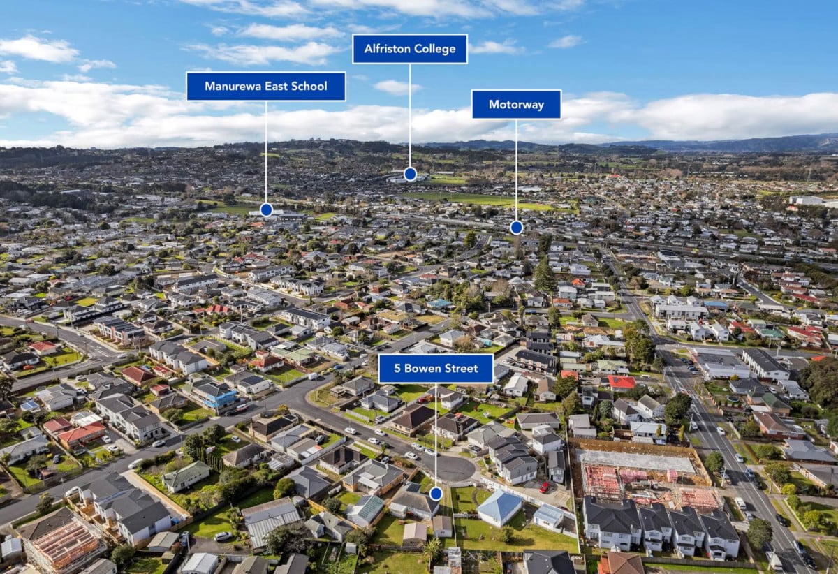 673m2 section, 3 beds 1 bath house, Separate double garage plus a separate single garage, Fully fenced with a secure gate, 5 Bowen Street, Manurewa, Auckland