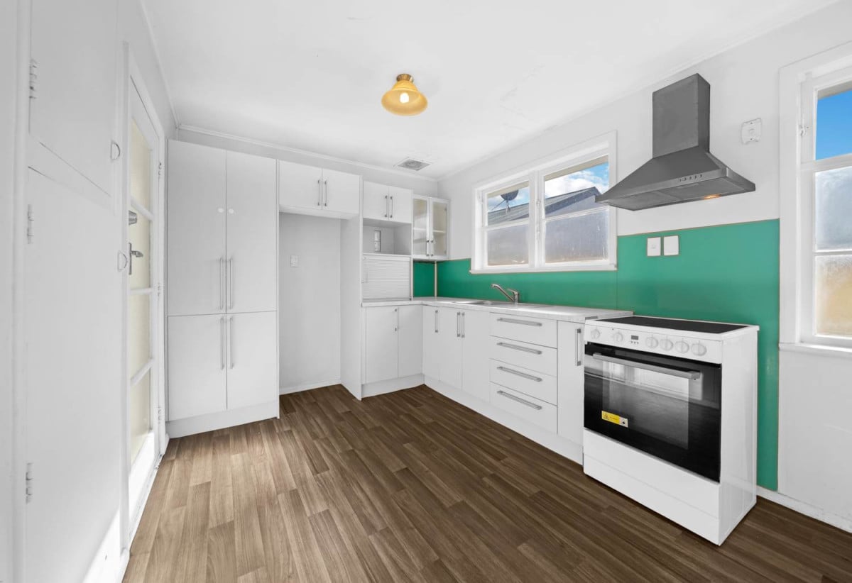 673m2 section, 3 beds 1 bath house, Separate double garage plus a separate single garage, Fully fenced with a secure gate, 5 Bowen Street, Manurewa, Auckland