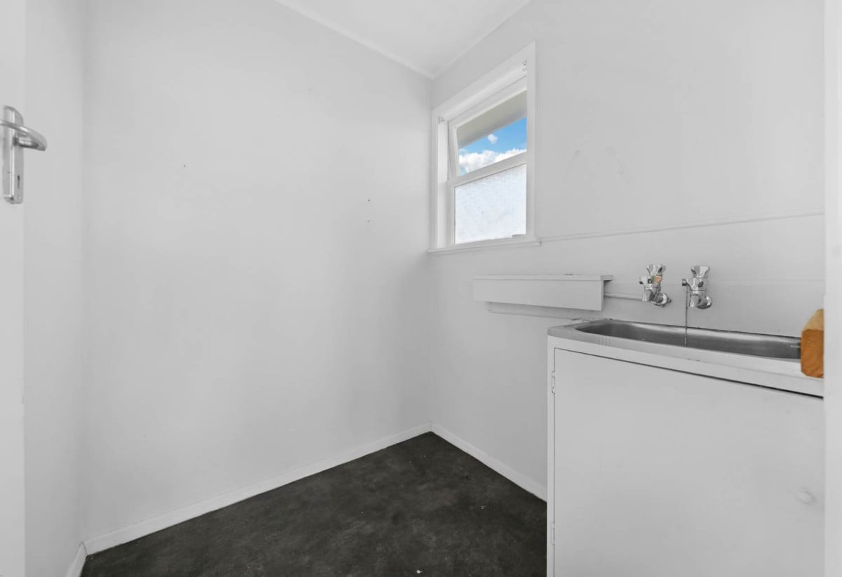 673m2 section, 3 beds 1 bath house, Separate double garage plus a separate single garage, Fully fenced with a secure gate, 5 Bowen Street, Manurewa, Auckland