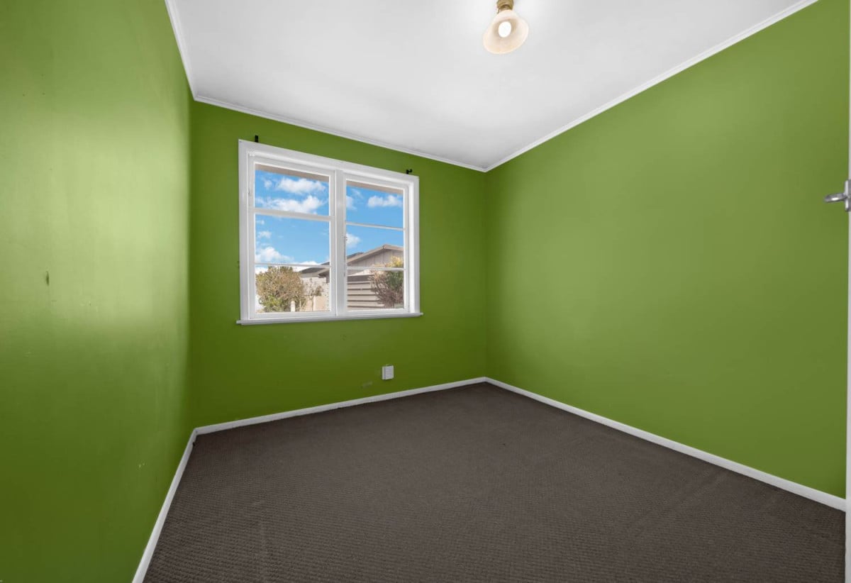 673m2 section, 3 beds 1 bath house, Separate double garage plus a separate single garage, Fully fenced with a secure gate, 5 Bowen Street, Manurewa, Auckland