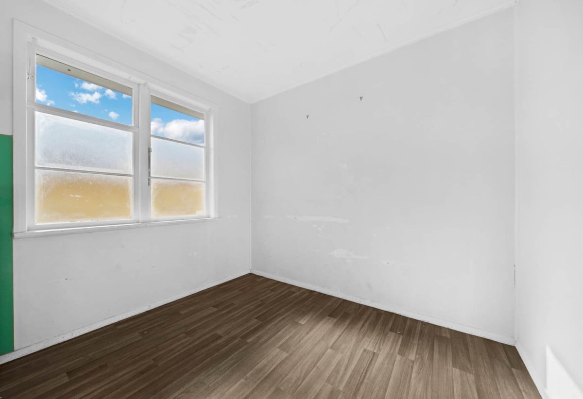 673m2 section, 3 beds 1 bath house, Separate double garage plus a separate single garage, Fully fenced with a secure gate, 5 Bowen Street, Manurewa, Auckland