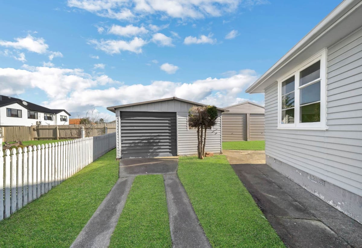 673m2 section, 3 beds 1 bath house, Separate double garage plus a separate single garage, Fully fenced with a secure gate, 5 Bowen Street, Manurewa, Auckland