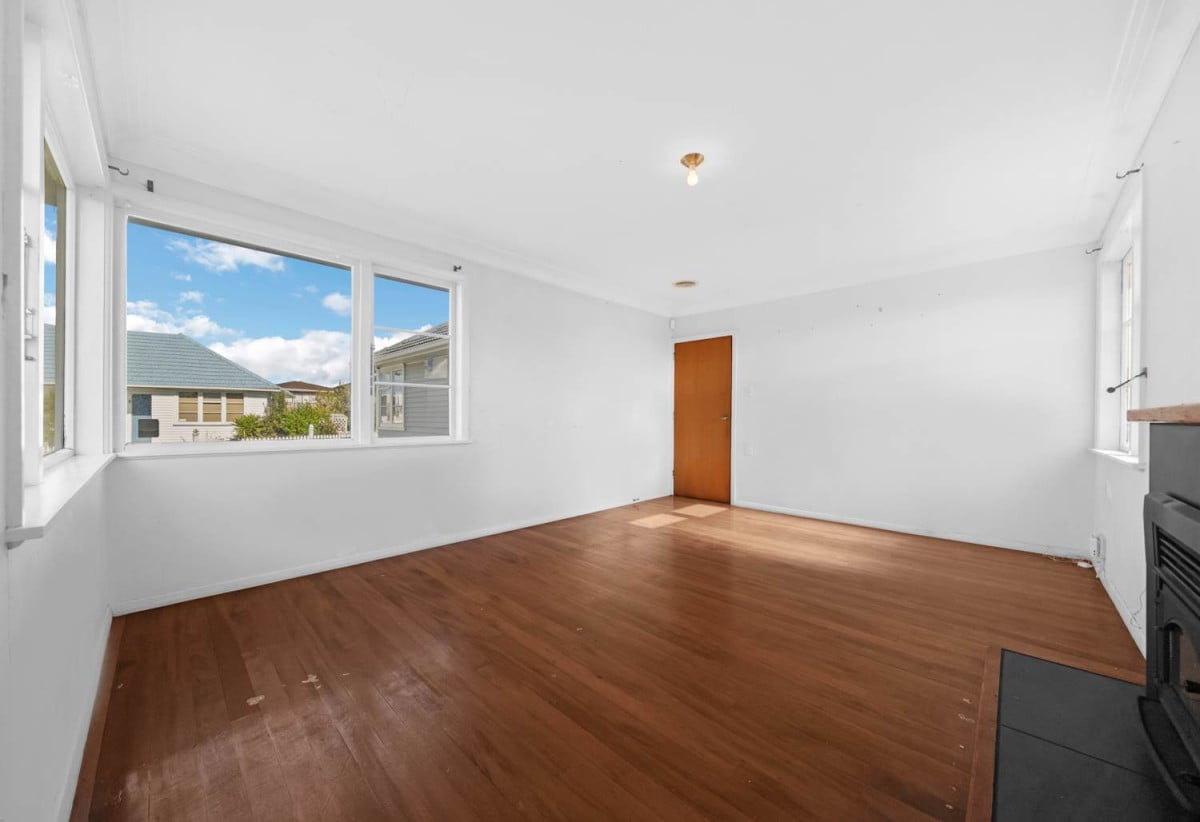 673m2 section, 3 beds 1 bath house, Separate double garage plus a separate single garage, Fully fenced with a secure gate, 5 Bowen Street, Manurewa, Auckland