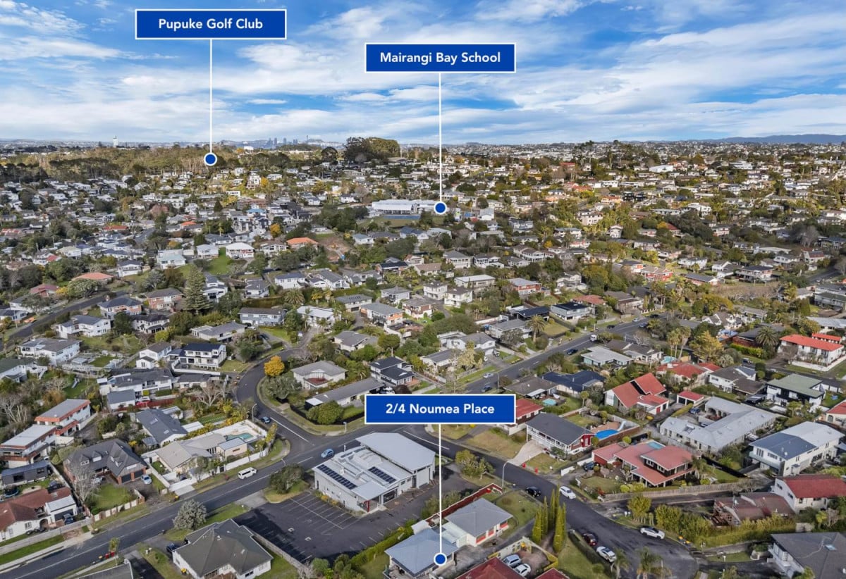 Rangitoto College zone, Brick and tile 2 beds + storage room or Flexi room (3.13 x 2.05M) 1 bath house with garage, 2/4 Noumea Place, Mairangi Bay, Auckland