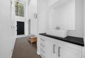 MUST SELL FAST, 140m2 3 beds 2 baths home with car park, 33/5 Perekia Street, Albany, Auckland