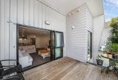 MUST SELL FAST, 140m2 3 beds 2 baths home with car park, 33/5 Perekia Street, Albany, Auckland