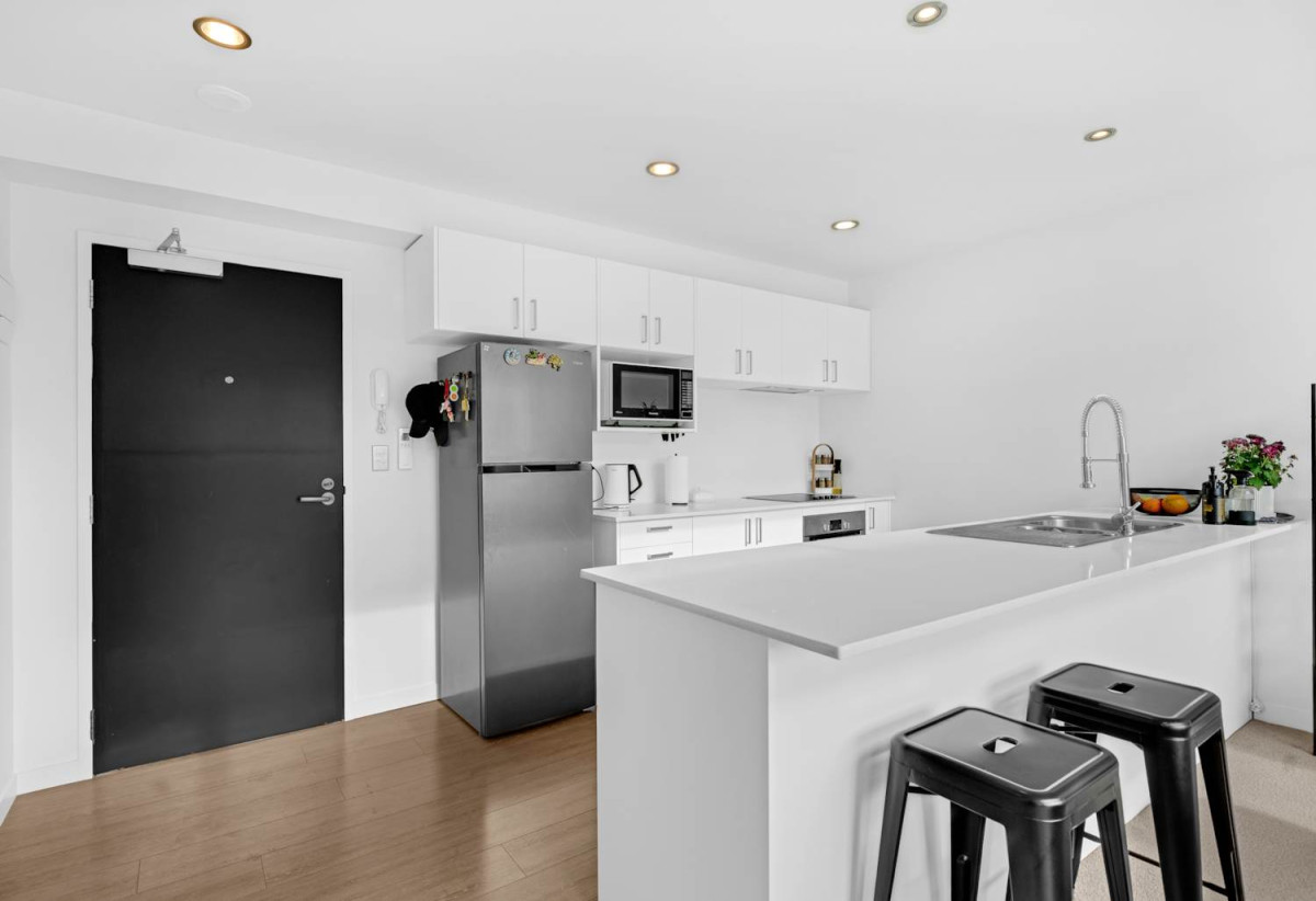 81m2 Newly Renovated 2 beds (1 ensuite) 2 baths two-level Apartment with 2 car parks, in Heart of Flat Bush, 204/136 Stancombe Road, Flat Bush, Auckland