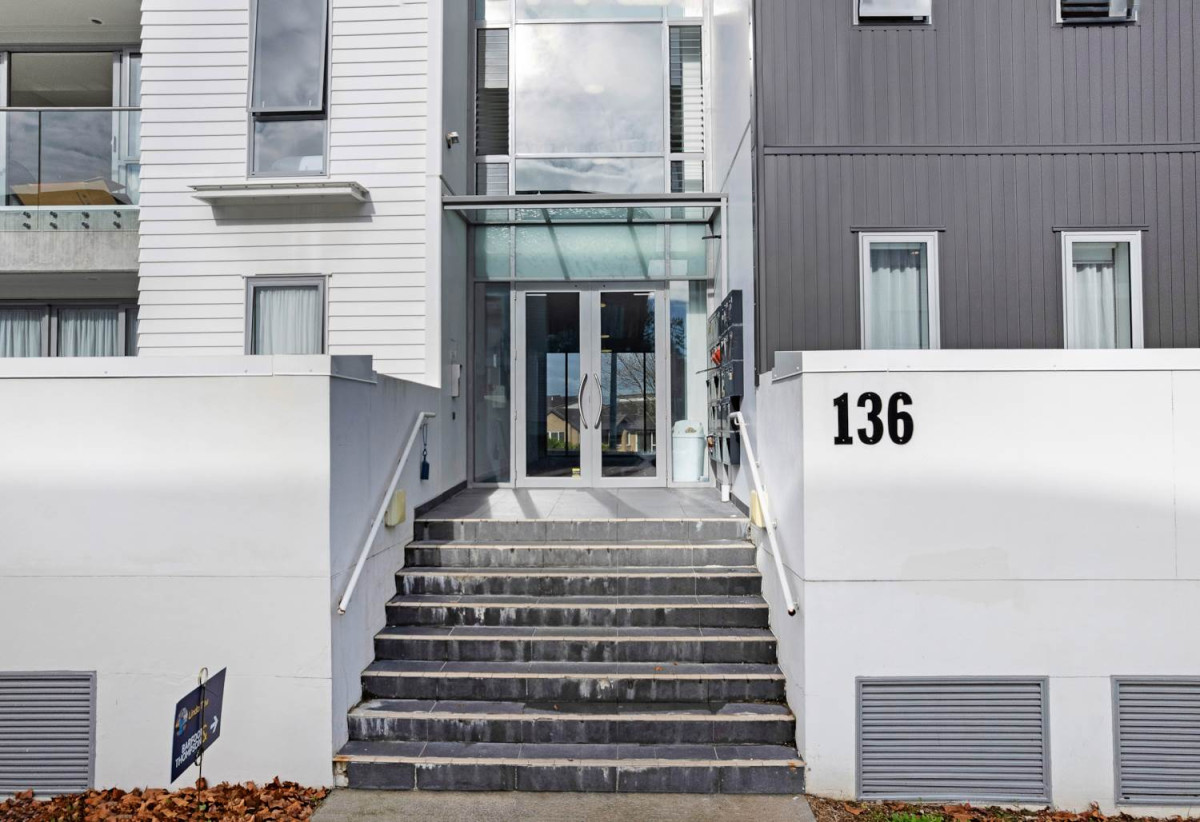 81m2 Newly Renovated 2 beds (1 ensuite) 2 baths two-level Apartment with 2 car parks, in Heart of Flat Bush, 204/136 Stancombe Road, Flat Bush, Auckland