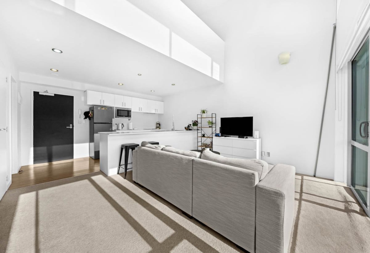 81m2 Newly Renovated 2 beds (1 ensuite) 2 baths two-level Apartment with 2 car parks, in Heart of Flat Bush, 204/136 Stancombe Road, Flat Bush, Auckland