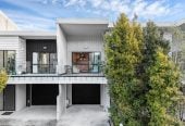 MUST SELL FAST, 140m2 3 beds 2 baths home with car park, 33/5 Perekia Street, Albany, Auckland