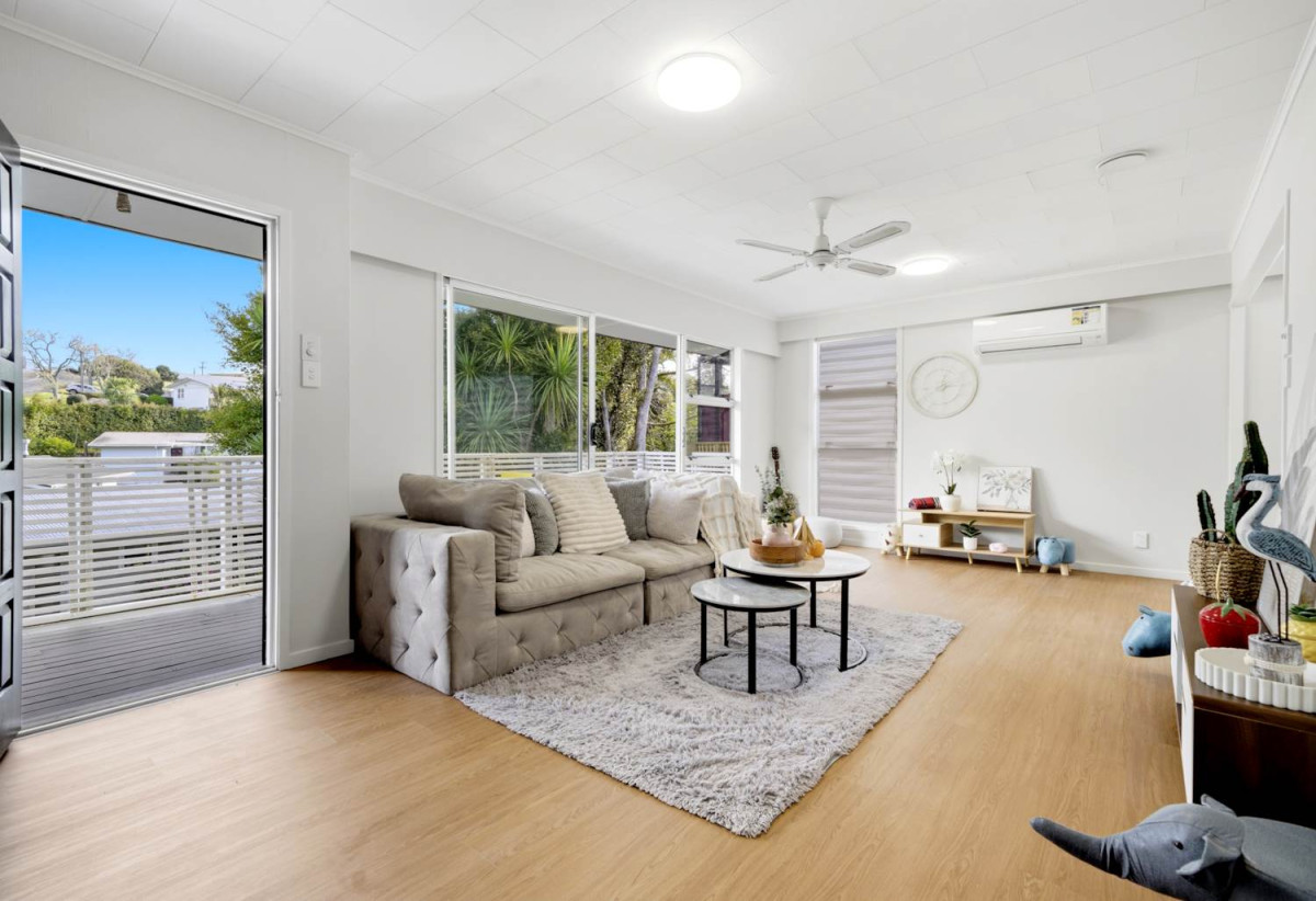 404m2 section, Renovated 3 beds 1 bath house with garage, 55 Peach Road, Glenfield, Auckland