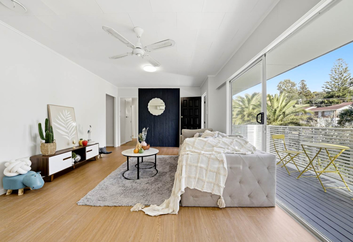 404m2 section, Renovated 3 beds 1 bath house with garage, 55 Peach Road, Glenfield, Auckland