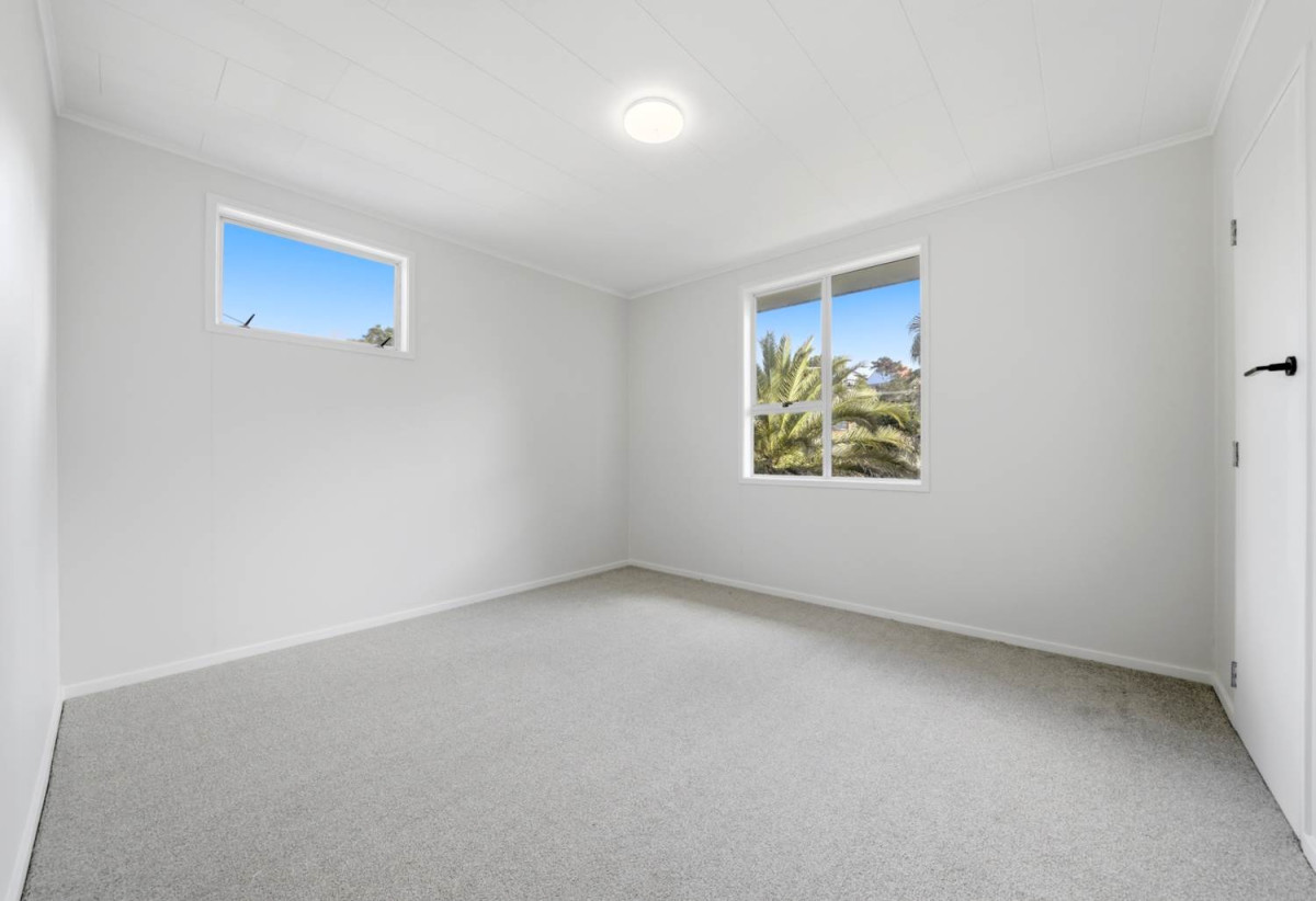 404m2 section, Renovated 3 beds 1 bath house with garage, 55 Peach Road, Glenfield, Auckland