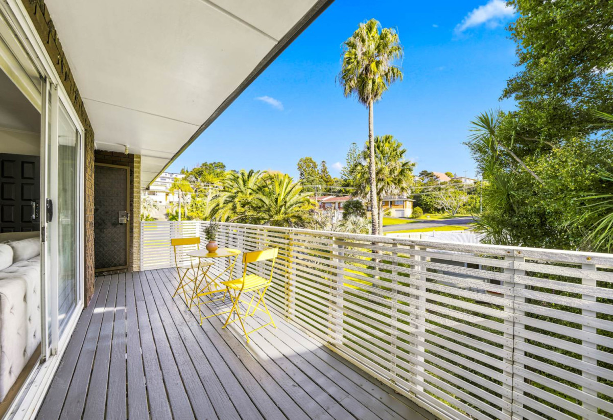 404m2 section, Renovated 3 beds 1 bath house with garage, 55 Peach Road, Glenfield, Auckland