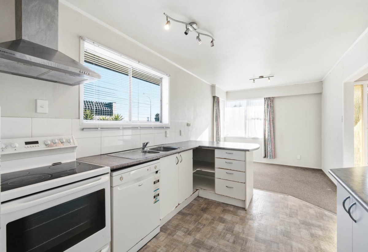 678m2 section, RC, EPA, BC approved for 4 homes ( 3 beds 2.5 baths single garage, Lot 1& 4, standalone, Lot 2 &3, duplex), Brick and tile 4 beds 1 bath house with garage, 28 Union Road, Howick, Auckland