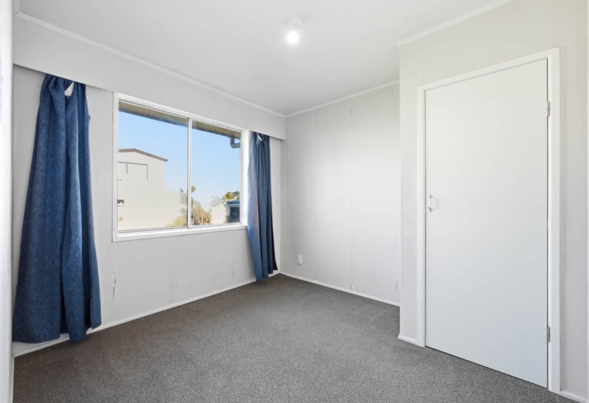 678m2 section, RC, EPA, BC approved for 4 homes ( 3 beds 2.5 baths single garage, Lot 1& 4, standalone, Lot 2 &3, duplex), Brick and tile 4 beds 1 bath house with garage, 28 Union Road, Howick, Auckland