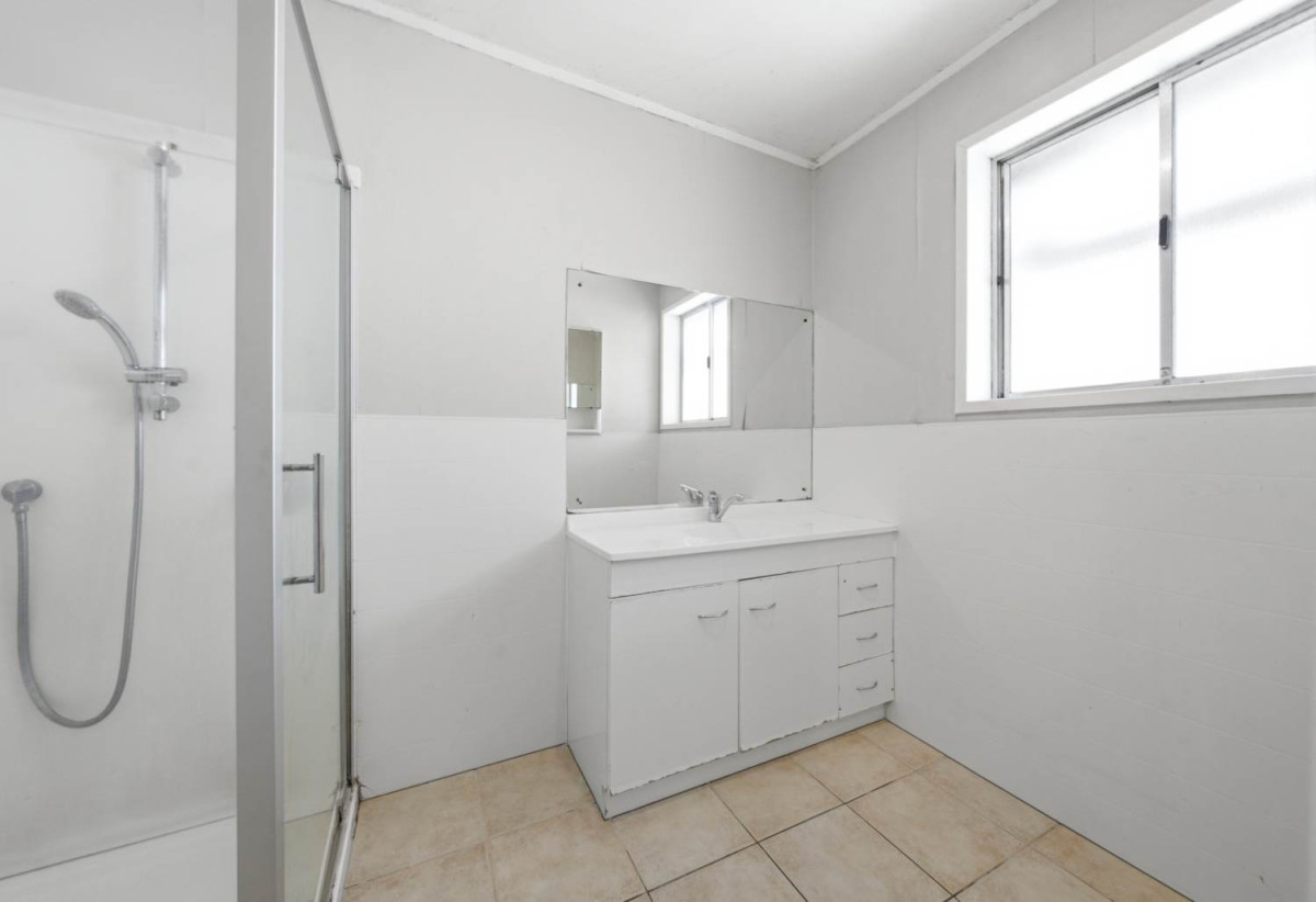 678m2 section, RC, EPA, BC approved for 4 homes ( 3 beds 2.5 baths single garage, Lot 1& 4, standalone, Lot 2 &3, duplex), Brick and tile 4 beds 1 bath house with garage, 28 Union Road, Howick, Auckland