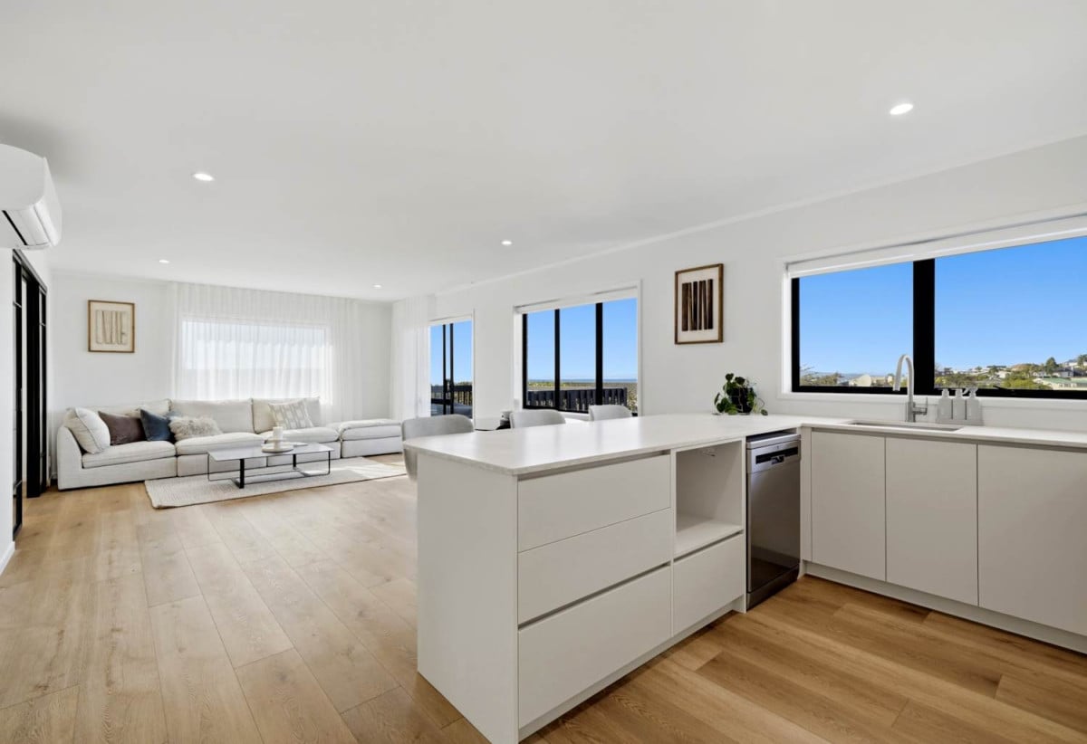 Double Westlake school zone & Rangitoto Views, Renovated 3 beds 1 bath home with a single garage, 1/29 Aberdeen Road, Castor Bay, Auckland