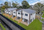Built by Emphasis Homes, Brandnew freehold 2 beds 2.5 baths home, NO BODY CORP OR SOCIETY FEE, 1/13 Caringbah Drive, Papatoetoe, Auckland