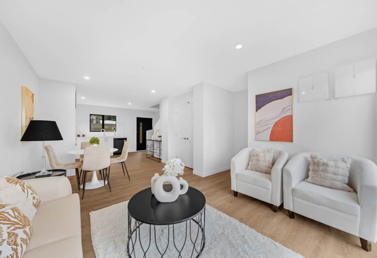 Built by Emphasis Homes, Brandnew freehold 2 beds 2.5 baths home, NO BODY CORP OR SOCIETY FEE, 1/13 Caringbah Drive, Papatoetoe, Auckland