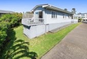 Macleans College zone, Sea Views, 5 beds 2.5 baths house with internal-access single garage, 1/184 Bucklands Beach, Bucklands Beach, Auckland