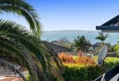 Macleans College zone, Sea Views, 5 beds 2.5 baths house with internal-access single garage, 1/184 Bucklands Beach, Bucklands Beach, Auckland