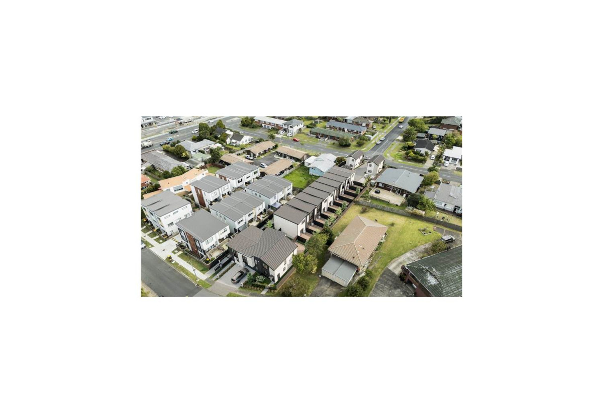 Brandnew 2 beds 1.5 baths home with car park, 0.6 km to Pakuranga Intermediate, Lot 3/9 Chevis Place, Pakuranga Heights, Auckland